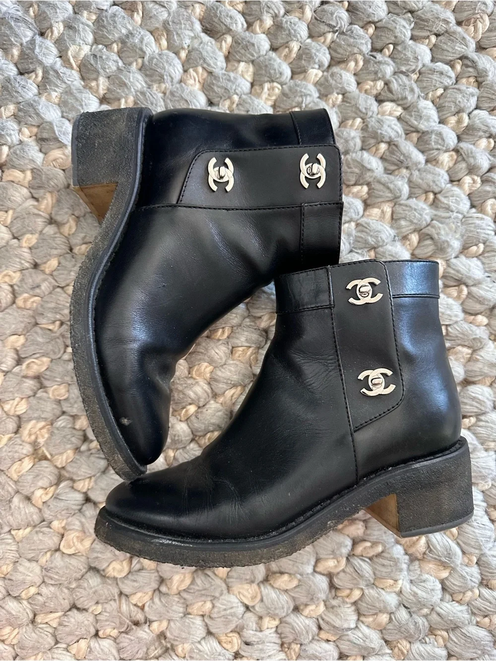 CHANEL CC TURN LOCK BLACK LEATHER SHORT ANKLE BOOT SHOE size 37
